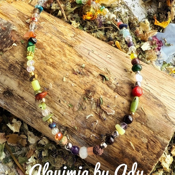 Gemstones rainbow beaded dainty statement necklace - Picture 2 of 3